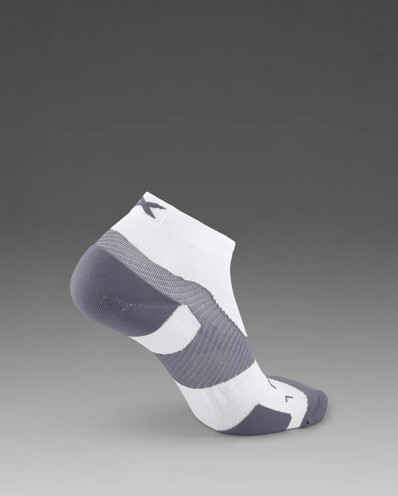 2XU Vectr Light Cush 1/4 Crew Sock White